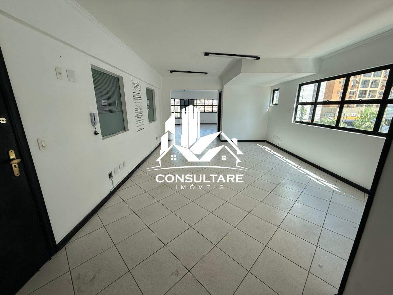Sala comercial para aluguel no bairro Aparecida por 5.000,00: 
