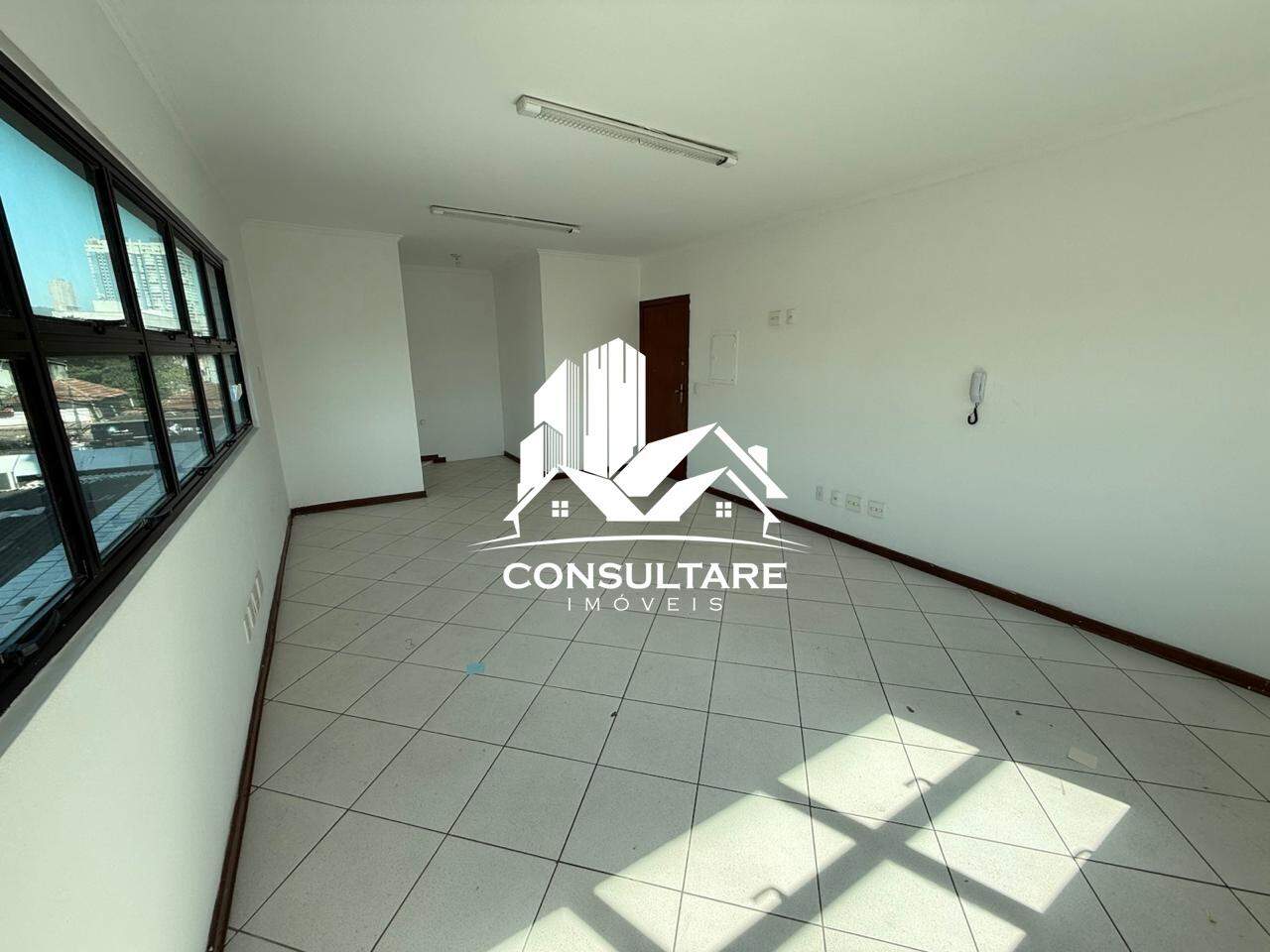 Sala comercial para aluguel no bairro Aparecida por 2.500,00: 
