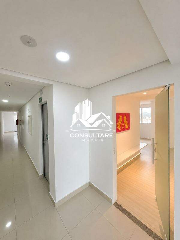Sala comercial para aluguel no bairro Ponta da Praia por 3.200,00: 