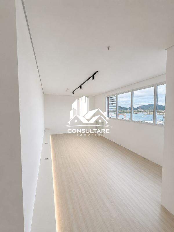 Sala comercial para aluguel no bairro Ponta da Praia por 3.200,00: 