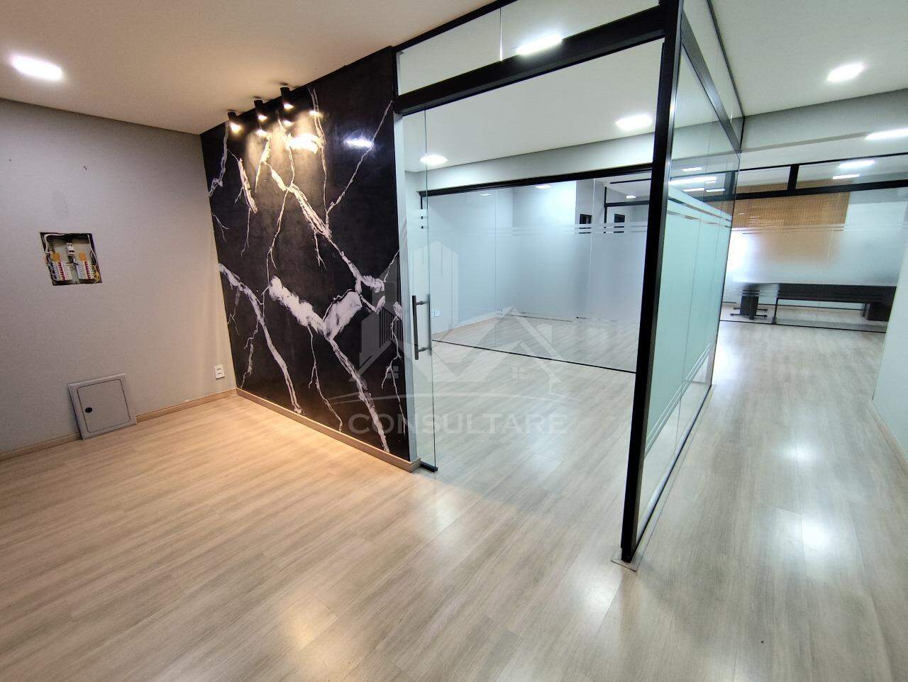 Sala comercial à venda no bairro Vila Mathias por 390.000,00: 