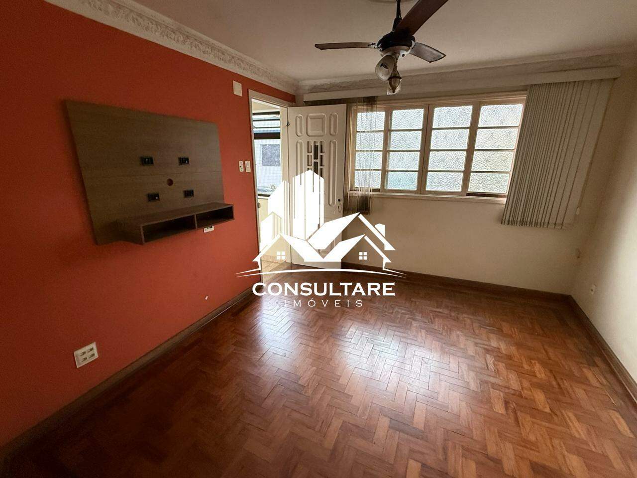 Casa para aluguel no bairro Encruzilhada por 3.000,00: 