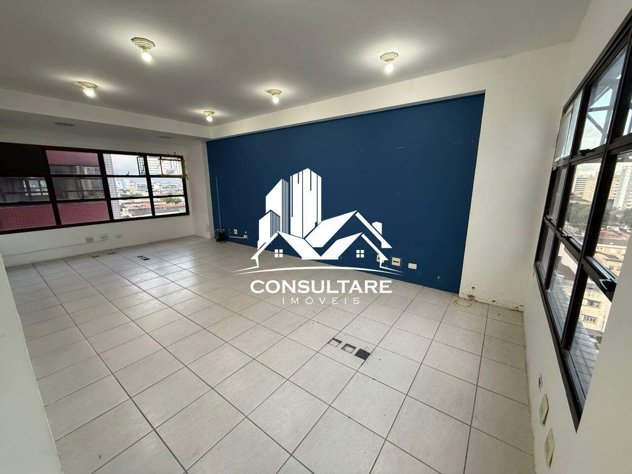 Sala comercial para aluguel no bairro Vila Mathias por 2.800,00: 