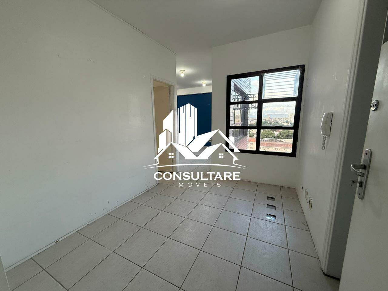 Sala comercial para aluguel no bairro Vila Mathias por 2.800,00: 