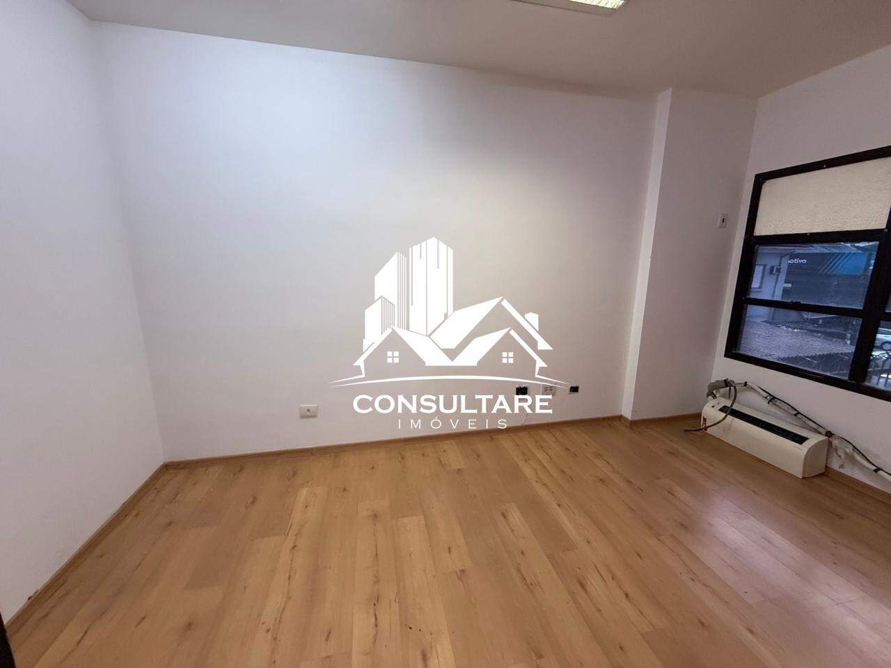 Sala comercial para aluguel no bairro Vila Mathias por 2.800,00: 