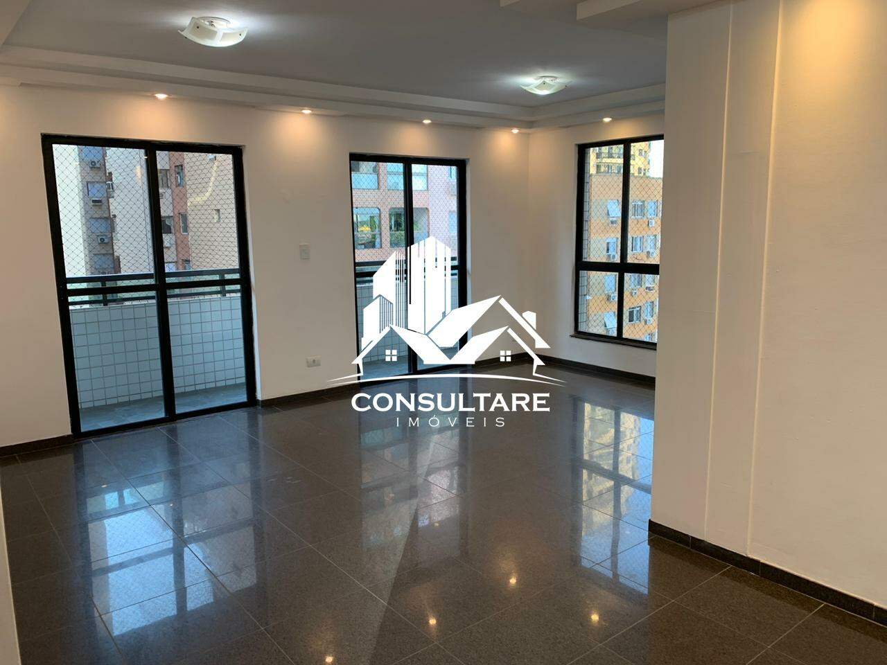 Apartamento à venda no bairro Ponta da Praia por 1.060.000,00: 