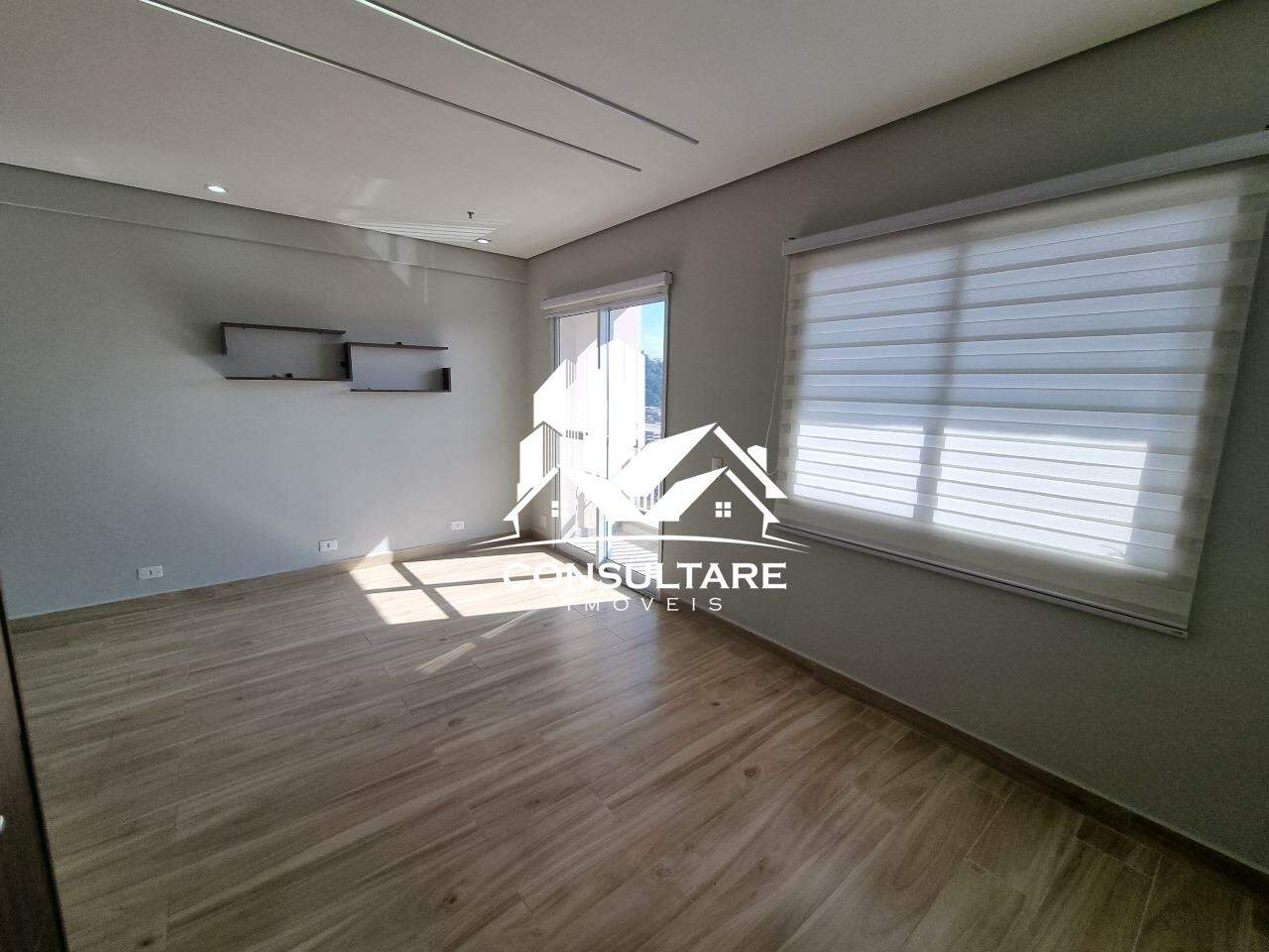 Sala comercial para aluguel no bairro Vila Mathias por 2.800,00: 