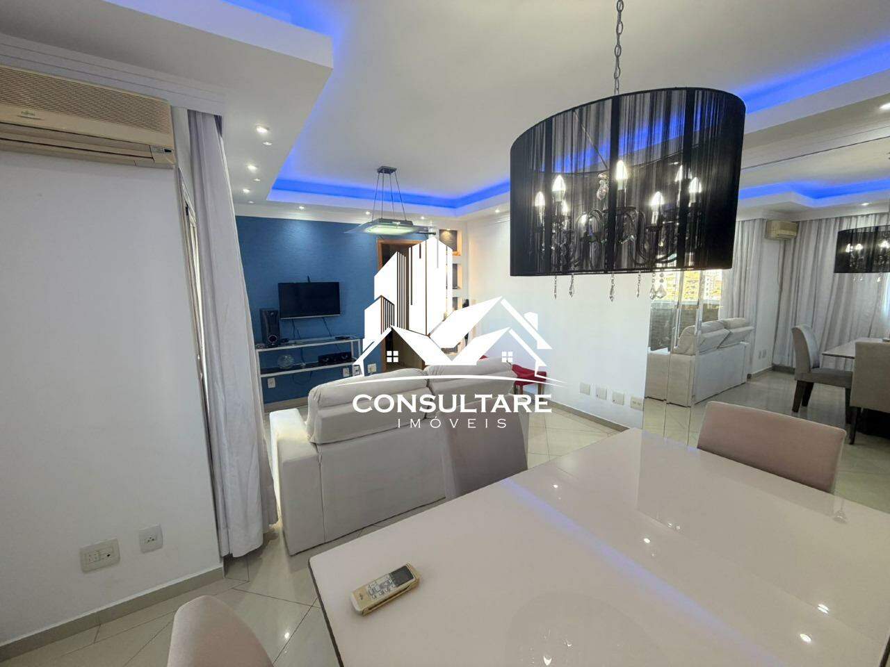 Apartamento para aluguel no bairro Embaré por 6.000,00: 
