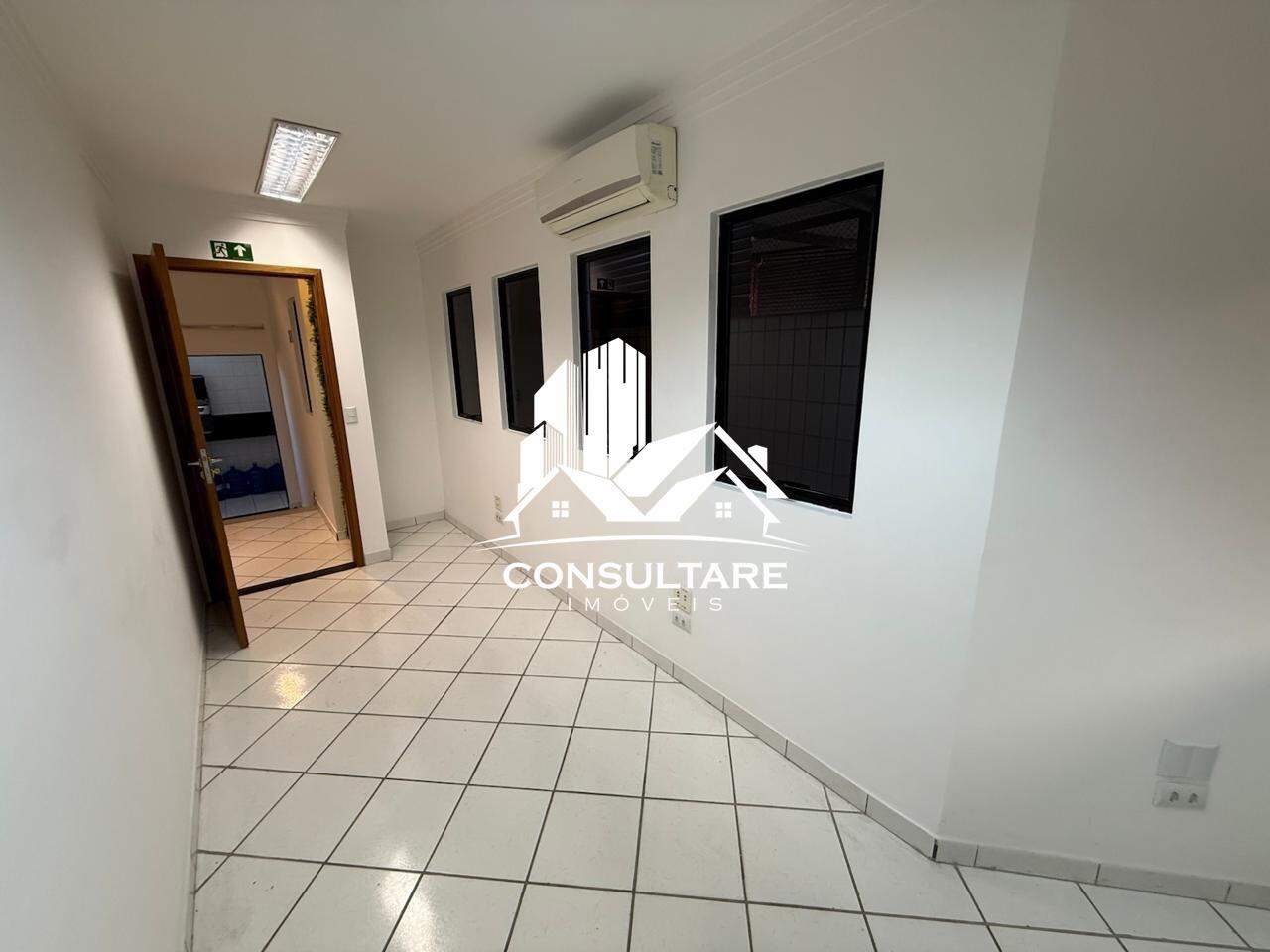 Sala comercial para aluguel no bairro Centro por 1.950,00: 