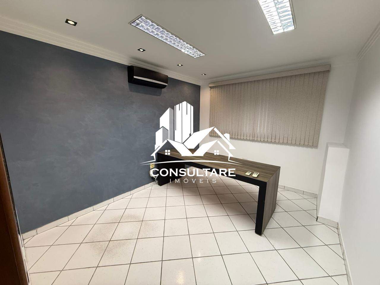 Sala comercial para aluguel no bairro Centro por 1.950,00: 