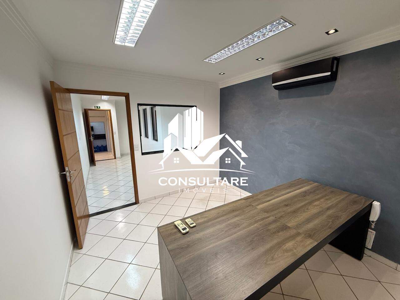 Sala comercial para aluguel no bairro Centro por 1.950,00: 
