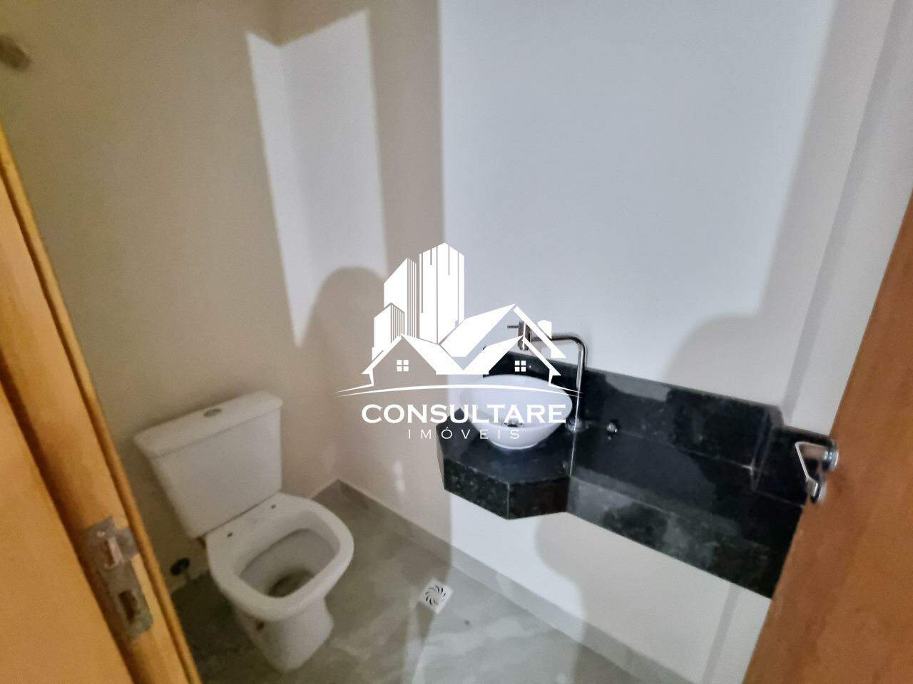 Casa à venda no bairro Vila Belmiro por 1.269.000,00: Lavabo