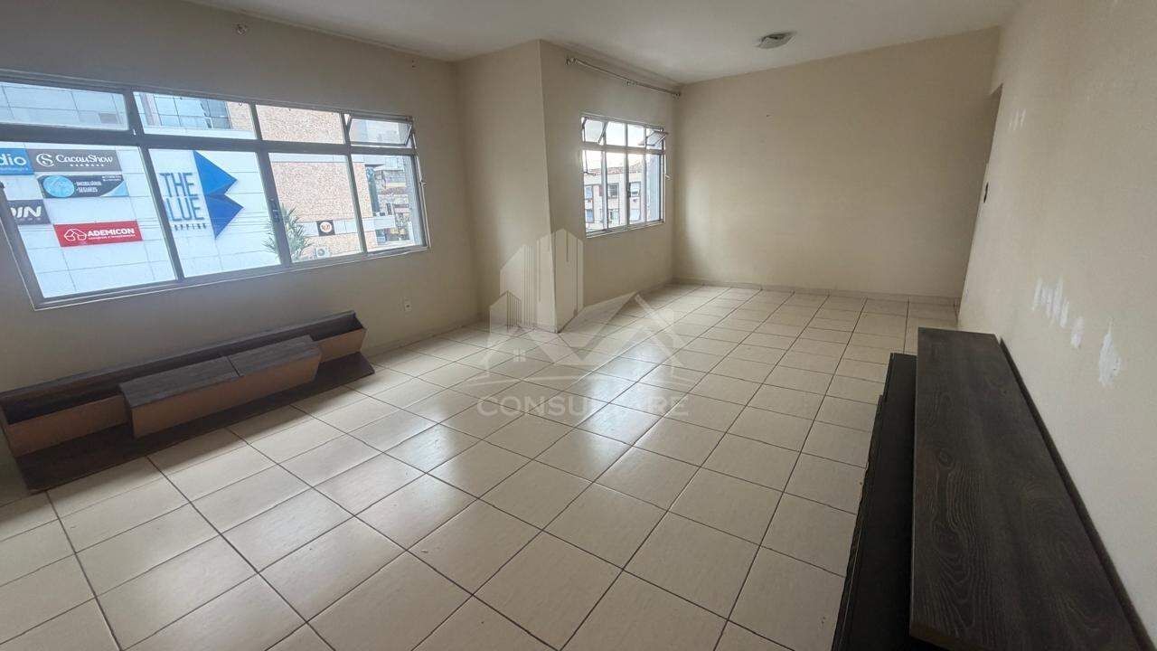 Apartamento para aluguel no bairro Vila Mathias por 2.900,00: 
