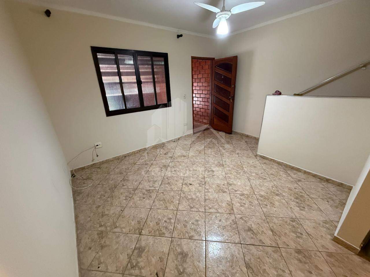 Casa para aluguel no bairro Vila Voturua por 2.300,00: 