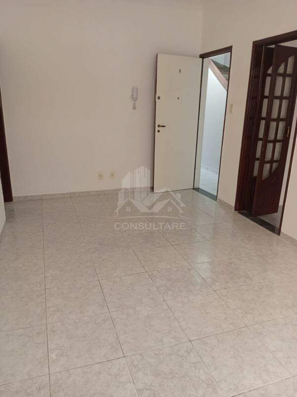 Apartamento à venda no bairro Encruzilhada por 320.000,00: sala