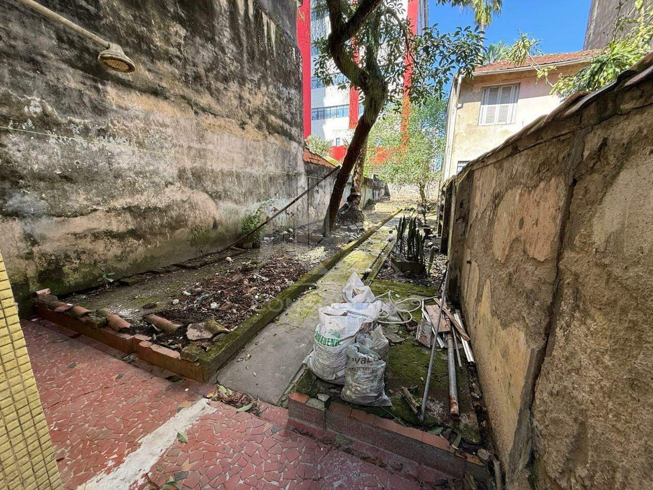 Loja para aluguel no bairro Vila Mathias por 4.000,00: 