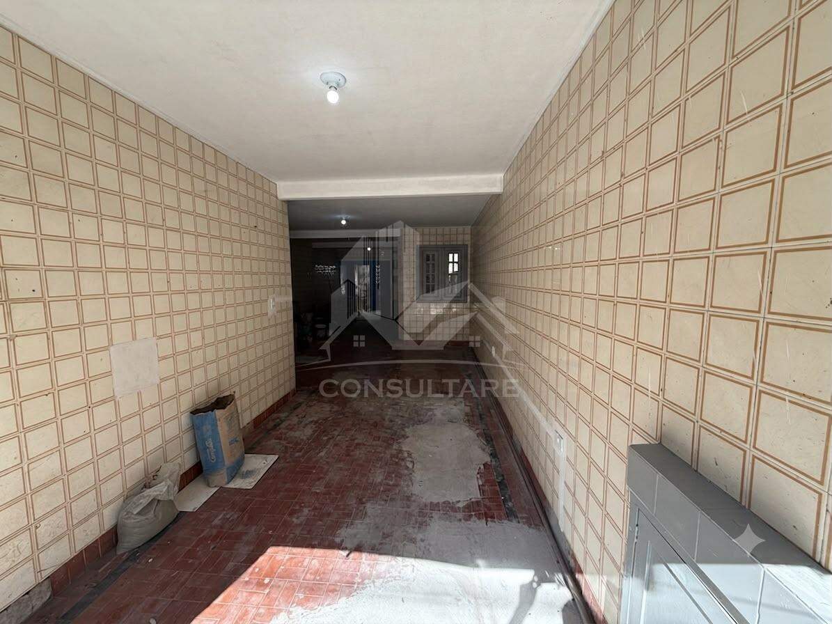 Loja para aluguel no bairro Vila Mathias por 4.000,00: 