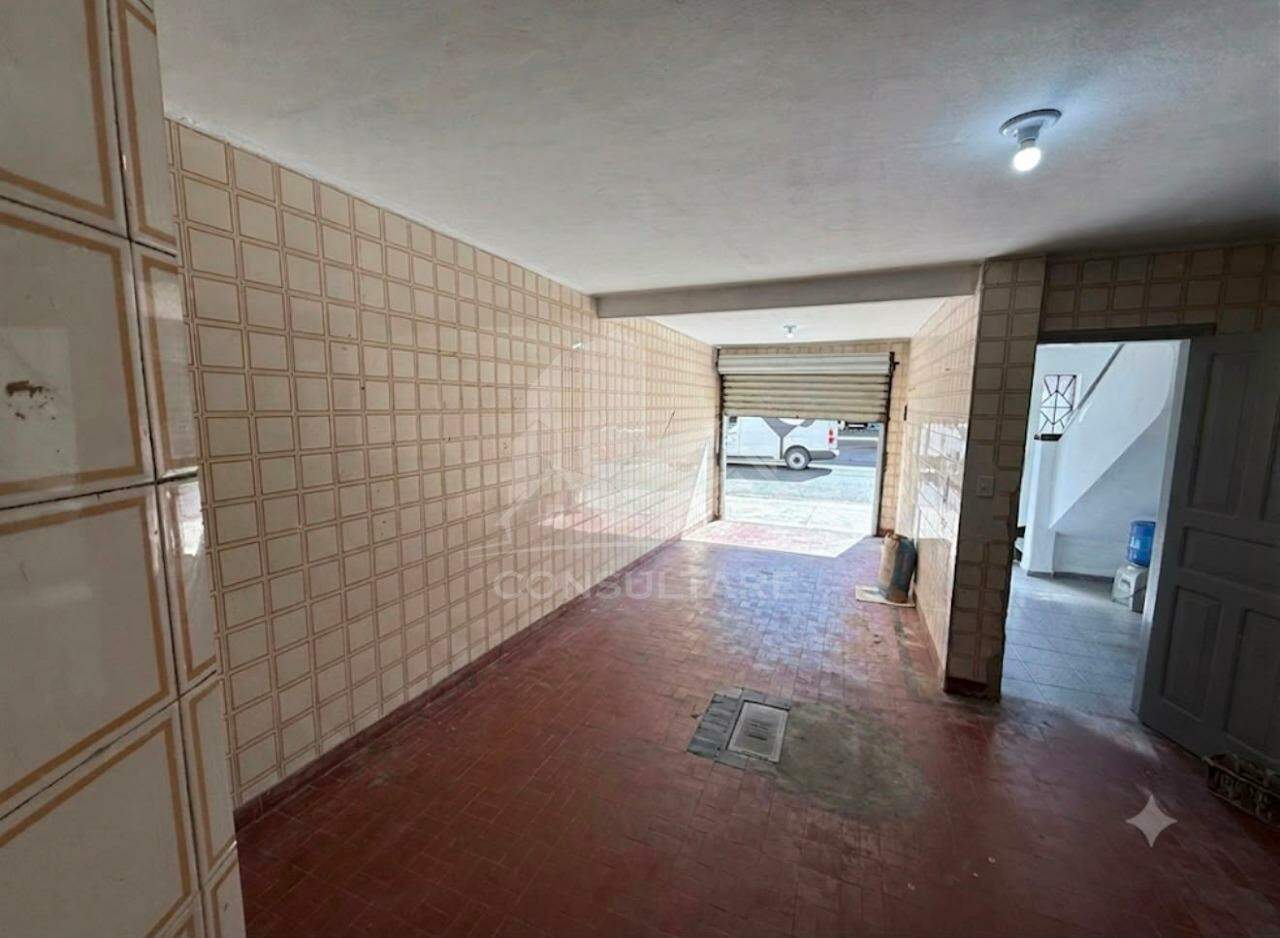Loja para aluguel no bairro Vila Mathias por 4.000,00: 