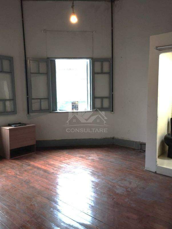 Sala comercial para aluguel no bairro Vila Mathias por 1.500,00: 