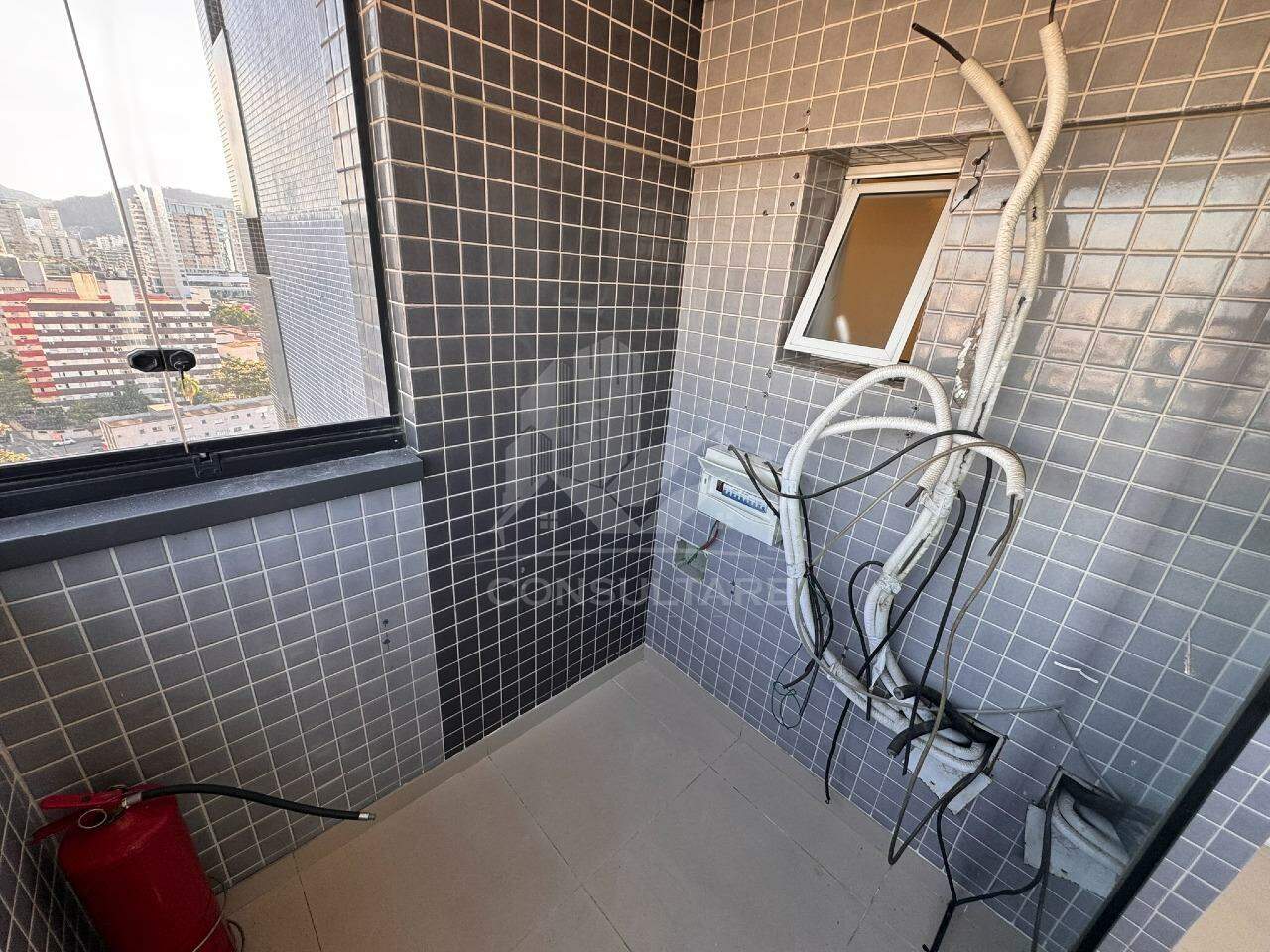 Sala comercial à venda no bairro Encruzilhada por 650.000,00: 