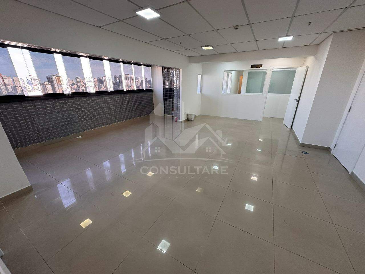 Sala comercial para aluguel no bairro Encruzilhada por 5.900,00: 