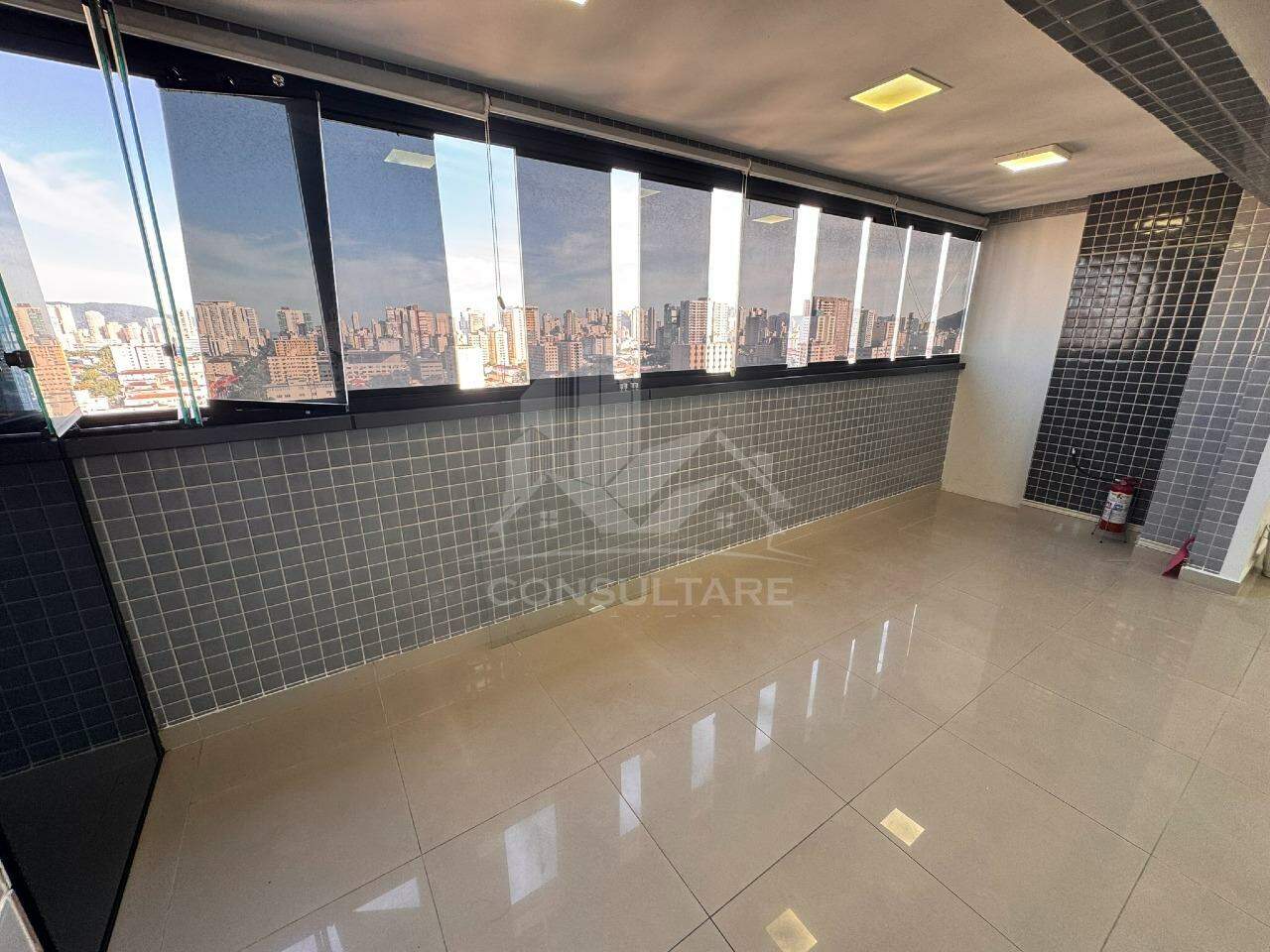Sala comercial para aluguel no bairro Encruzilhada por 5.900,00: 