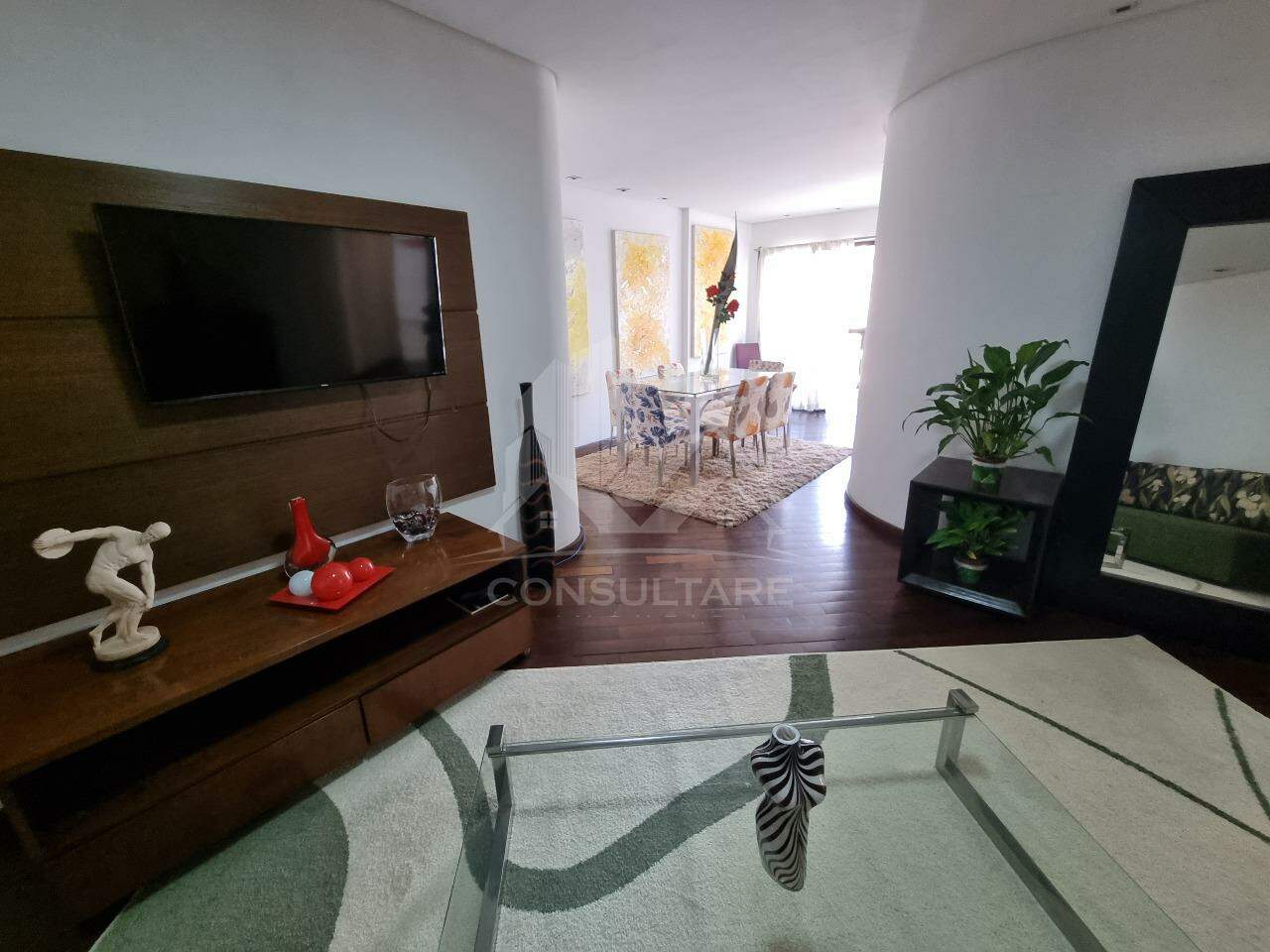 Apartamento para aluguel no bairro Ponta da Praia por 6.000,00: Sala