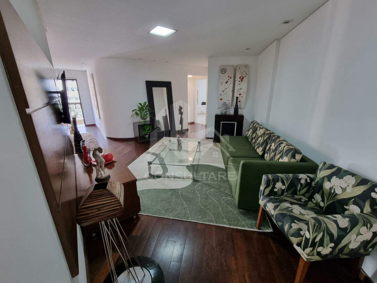 Apartamento para aluguel no bairro Ponta da Praia por 6.000,00: Sala