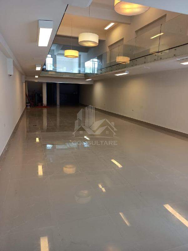 Prédio para aluguel no bairro Centro por 11.000,00: 