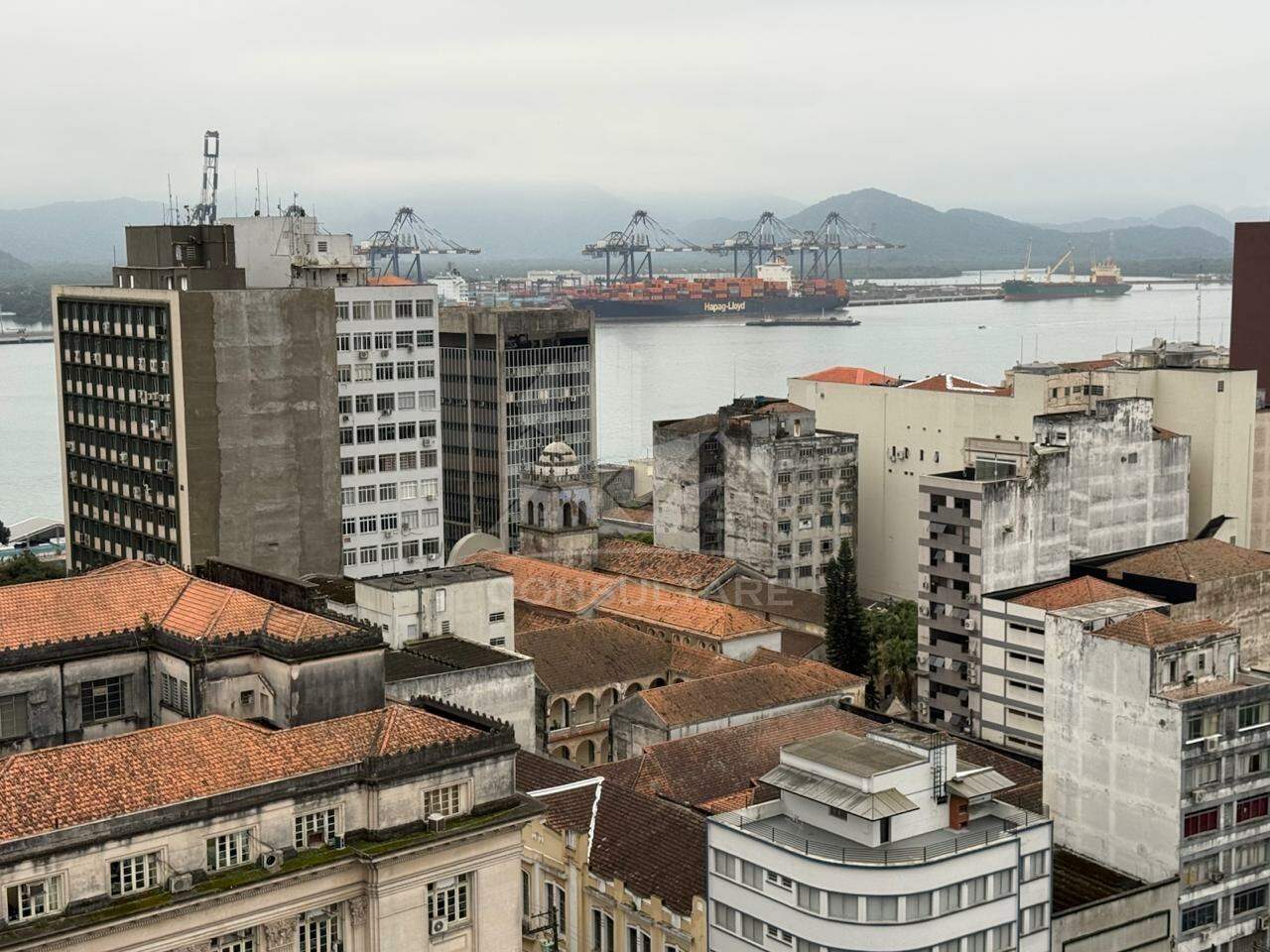 Sala comercial para aluguel no bairro Centro por 2.700,00: 