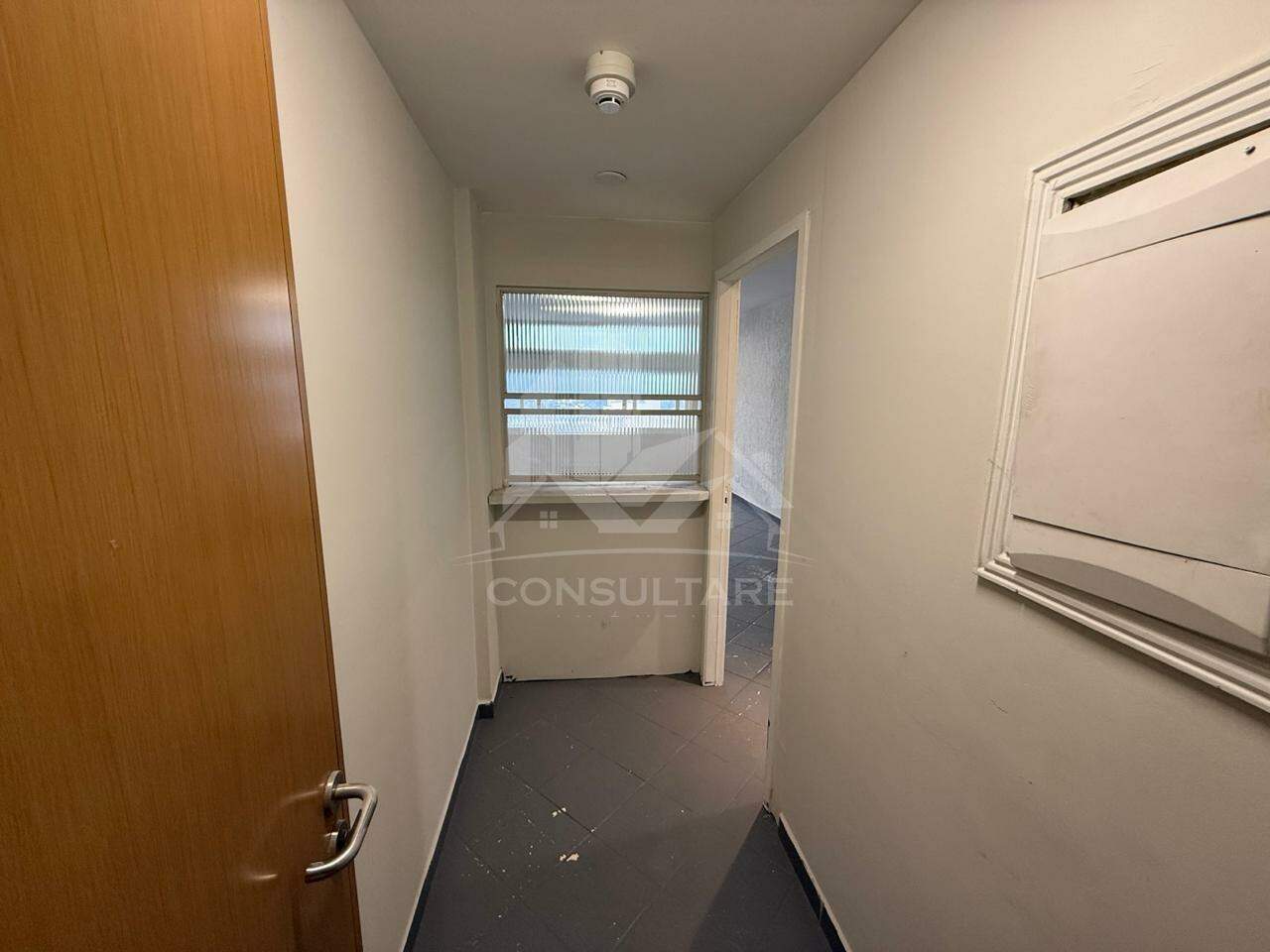 Sala comercial para aluguel no bairro Centro por 2.700,00: 