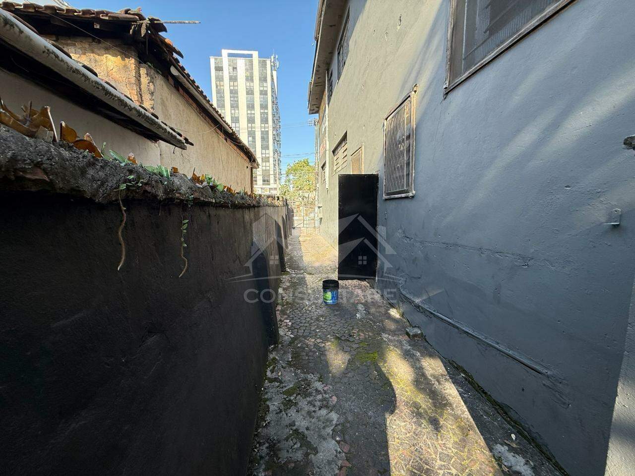 Prédio para aluguel no bairro Estuário por 8.000,00: 