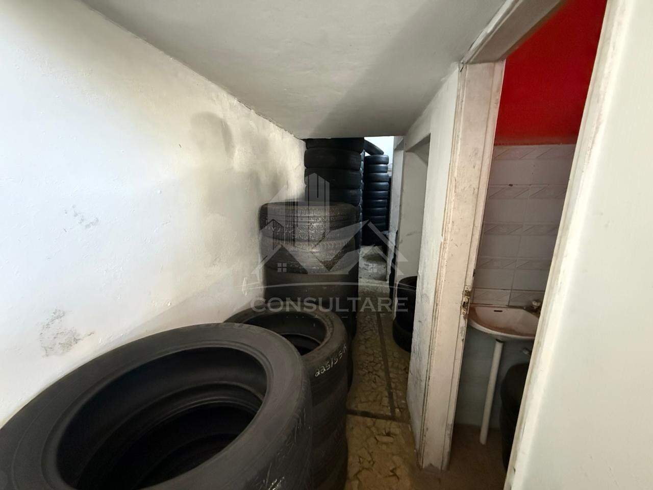Prédio para aluguel no bairro Estuário por 8.000,00: 