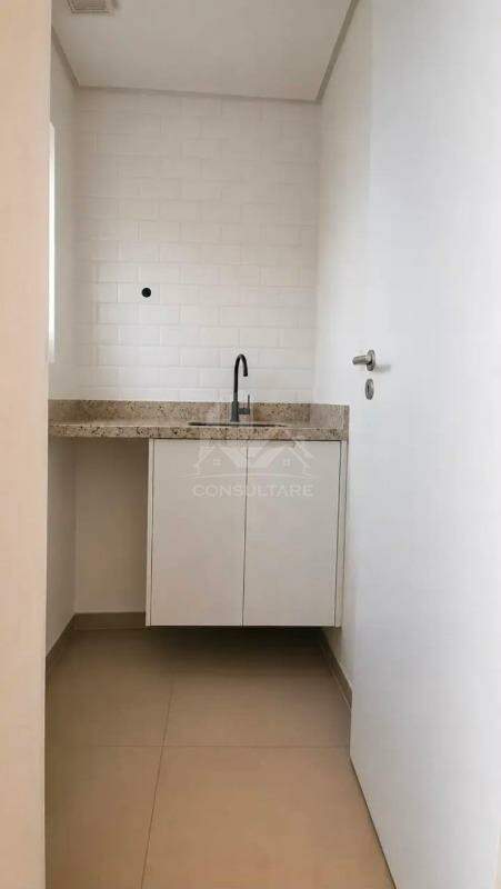 Sala comercial à venda no bairro Boqueirão por 2.165.880,00: 