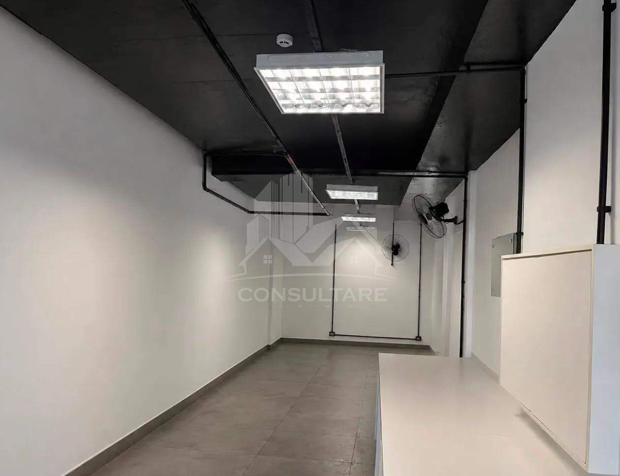 Sala comercial à venda no bairro Boqueirão por 2.165.880,00: 