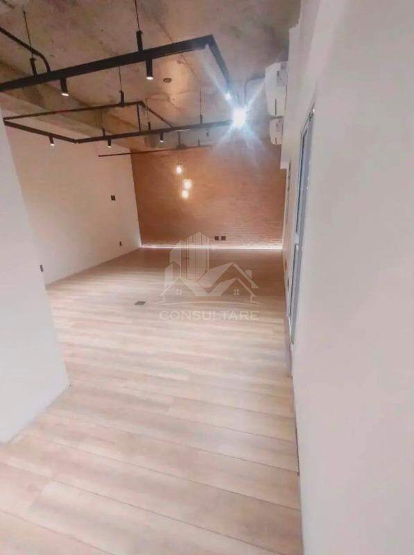 Sala comercial para aluguel no bairro Boqueirão por 9.500,00: 