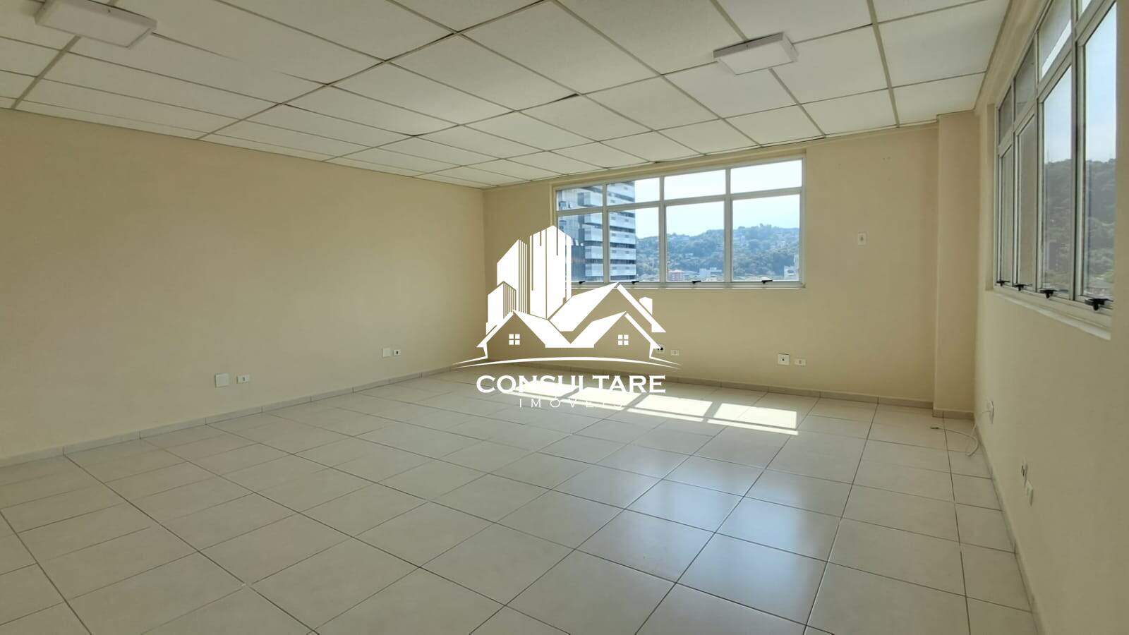 Sala comercial para aluguel no bairro Vila Mathias por 2.900,00: 