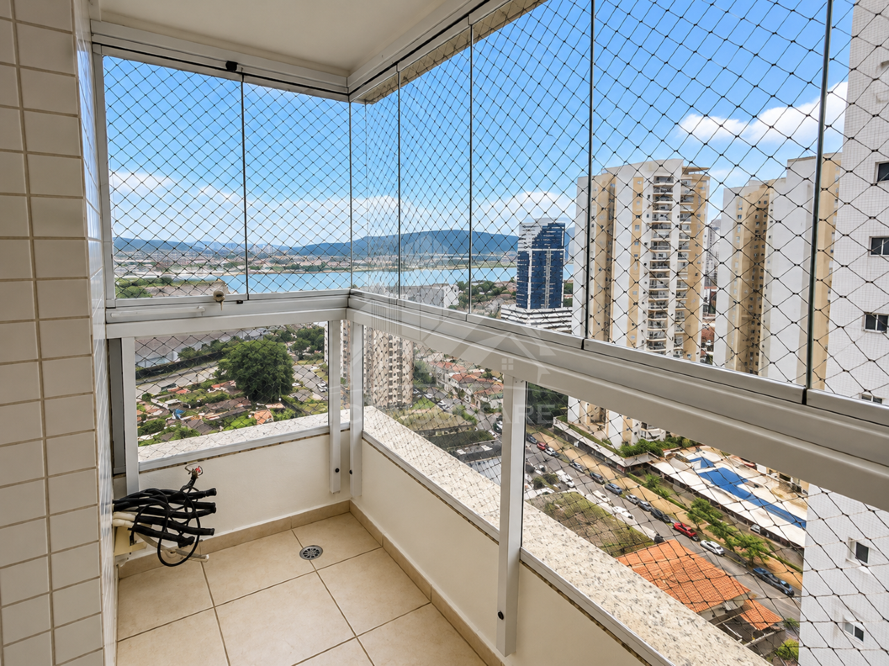 Apartamento à venda no bairro Ponta da Praia por 816.000,00: 
