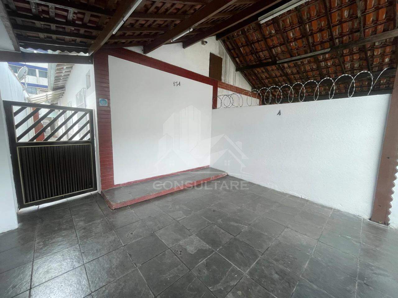 Casa, 5 quartos, 132 m² - Foto 1