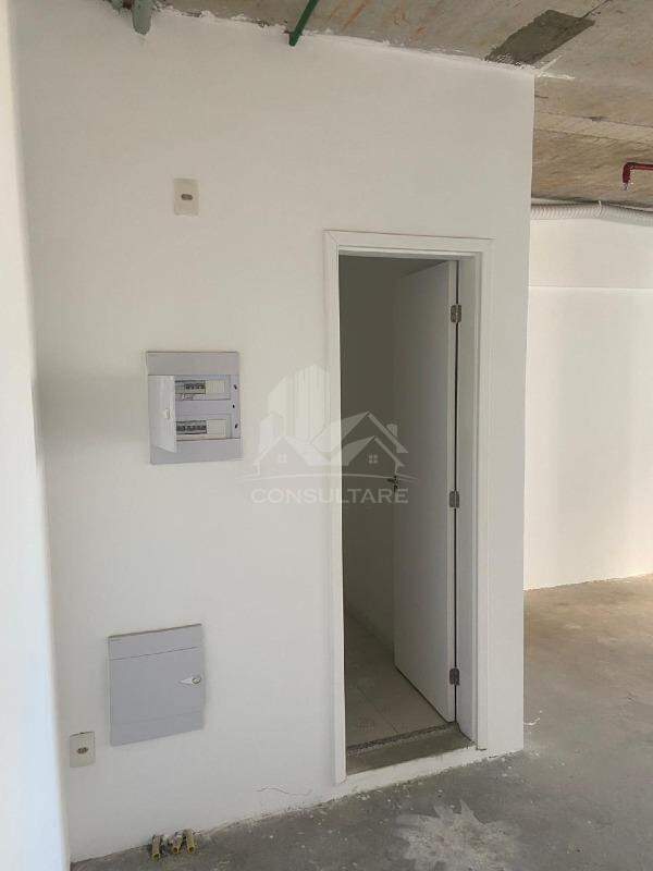 Sala comercial à venda no bairro Vila Mathias por 255.000,00: 