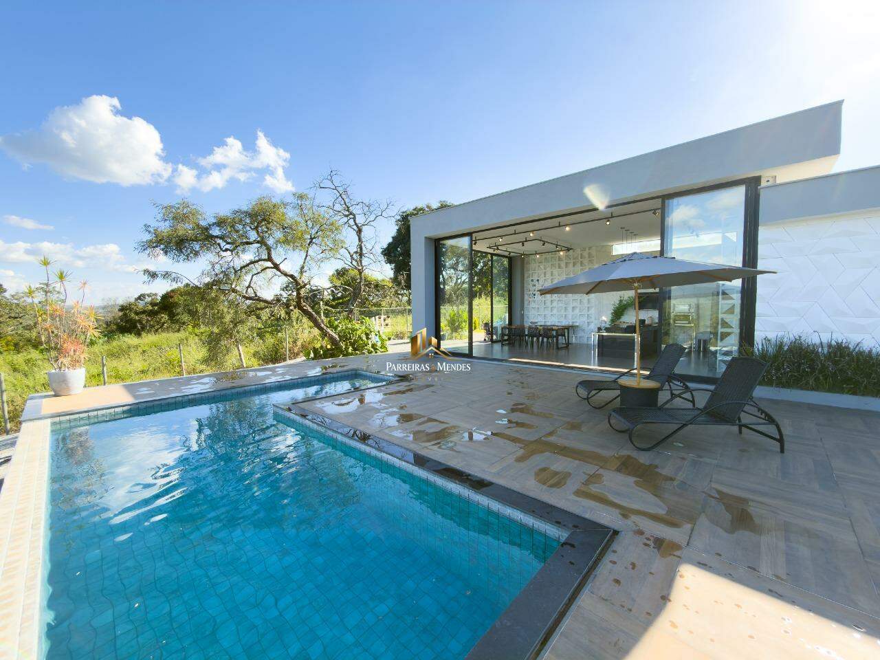 Casa à venda no CONDOMÍNIO VALE DAS FLORES: 