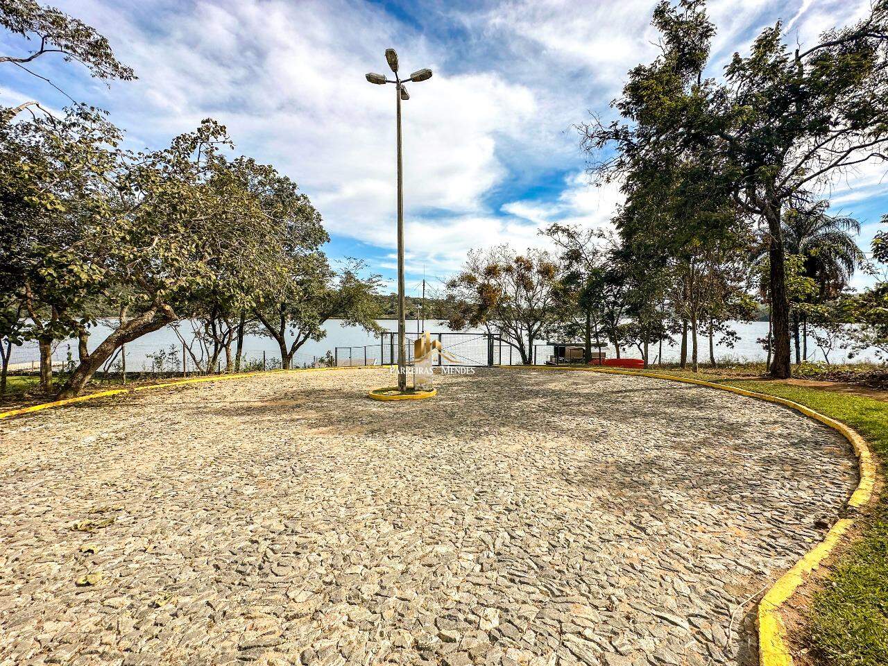 Lote à venda no CONDOMÍNIO ARRAIAL DO LAGO: 