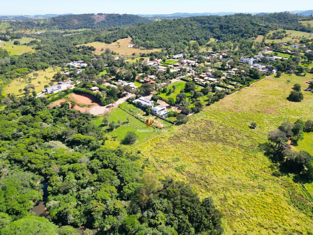 Lote à venda no CONDOMÍNIO GRANJA GLORIA: 