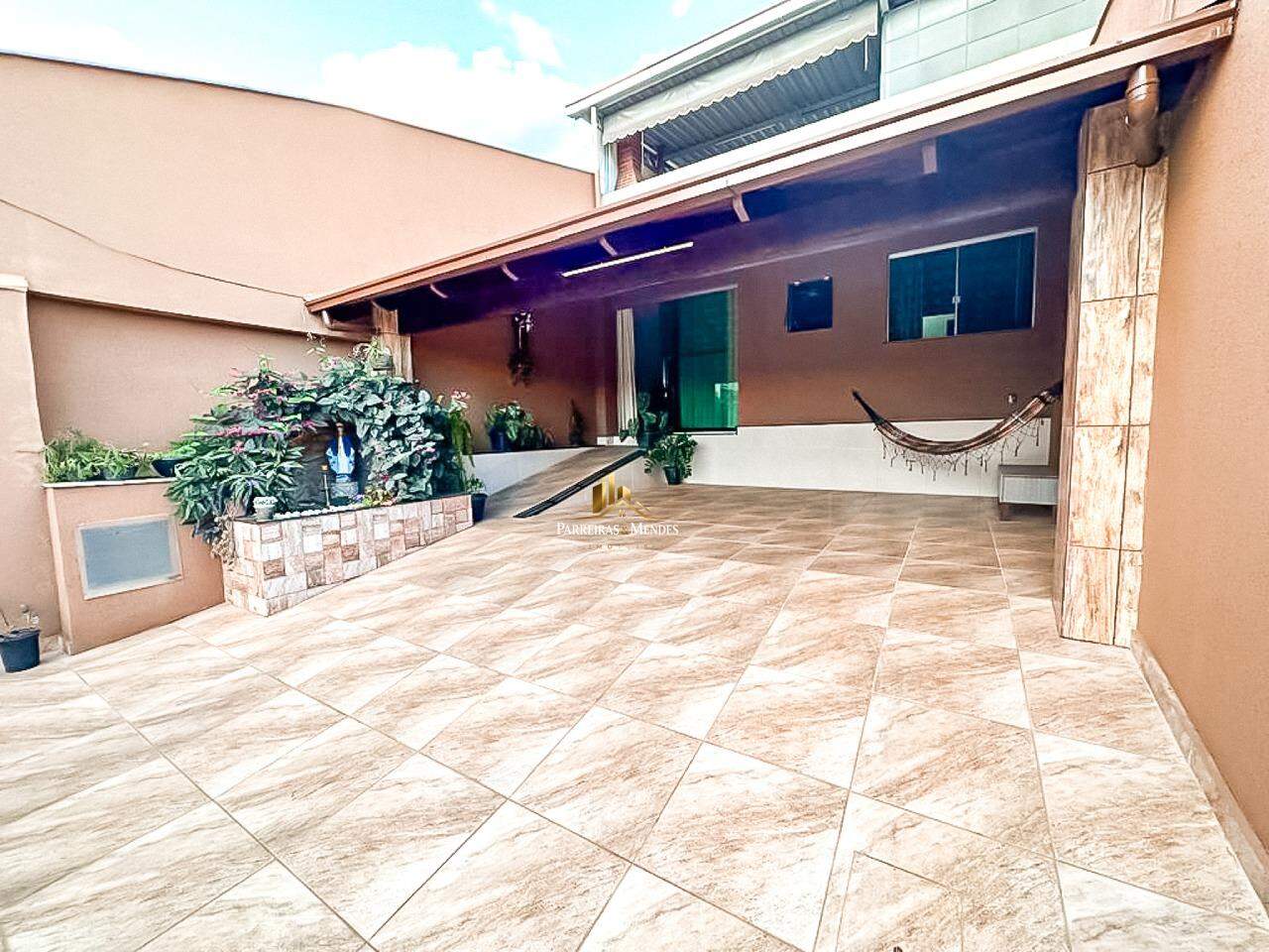 Casa à venda no SANTO ANTONIO: 