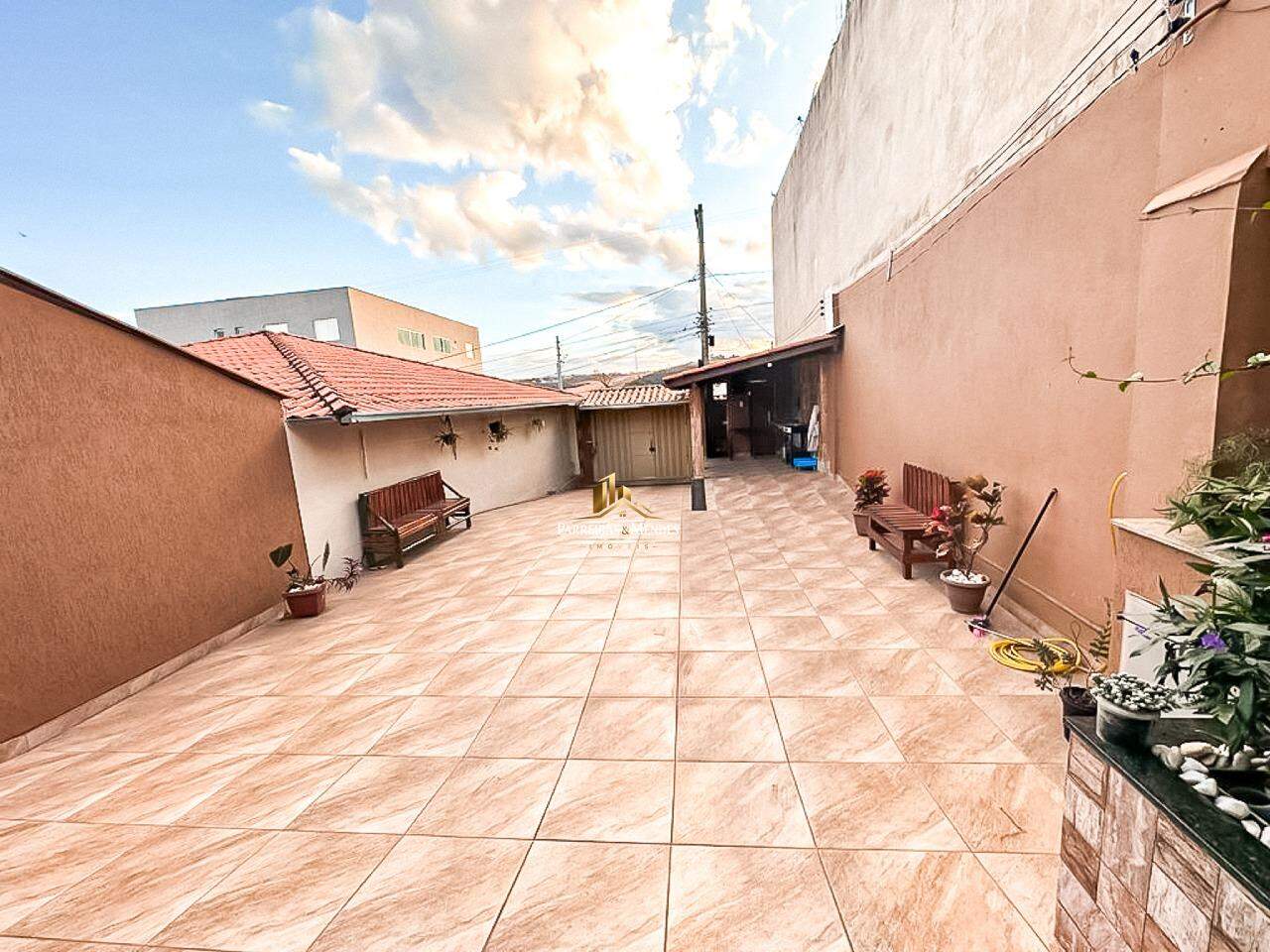 Casa à venda no SANTO ANTONIO: 