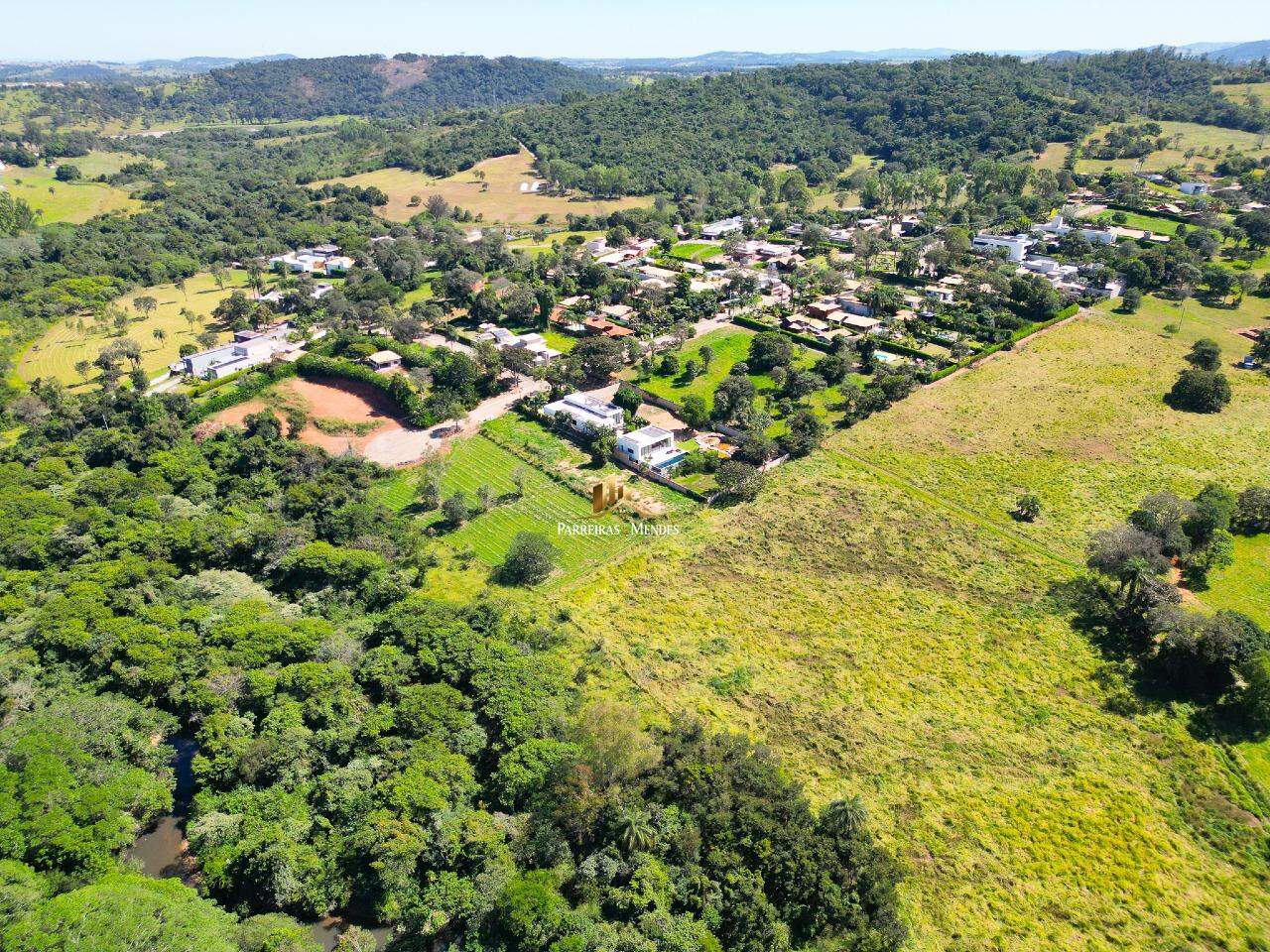 Lote à venda no CONDOMÍNIO GRANJA GLORIA: 