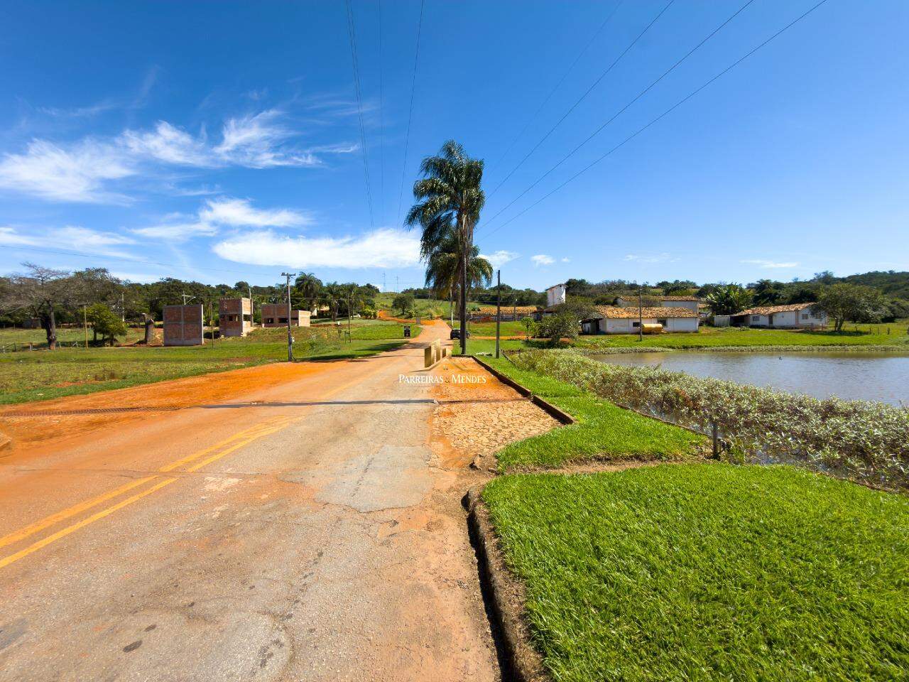 Lote à venda no CONDOMÍNIO GRANJA GLORIA: 