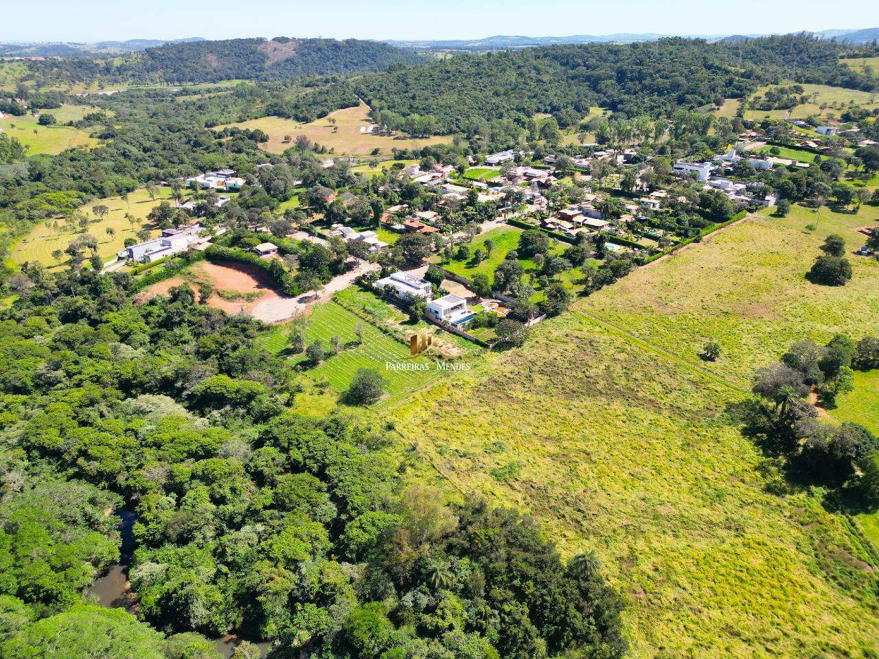 Lote à venda no CONDOMÍNIO GRANJA GLORIA: 