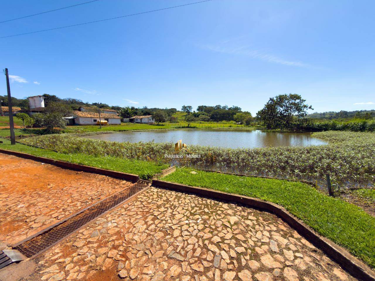 Lote à venda no CONDOMÍNIO GRANJA GLORIA: 