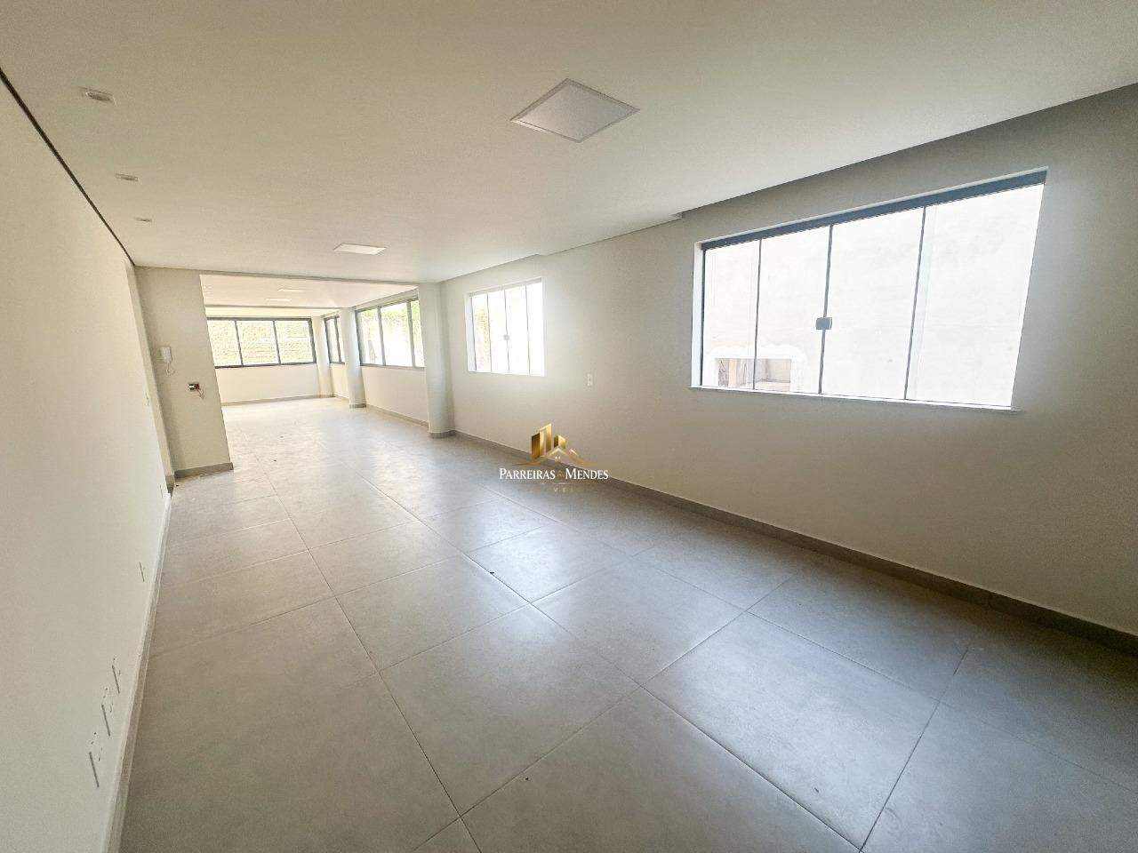 Casa à venda no Centro: 